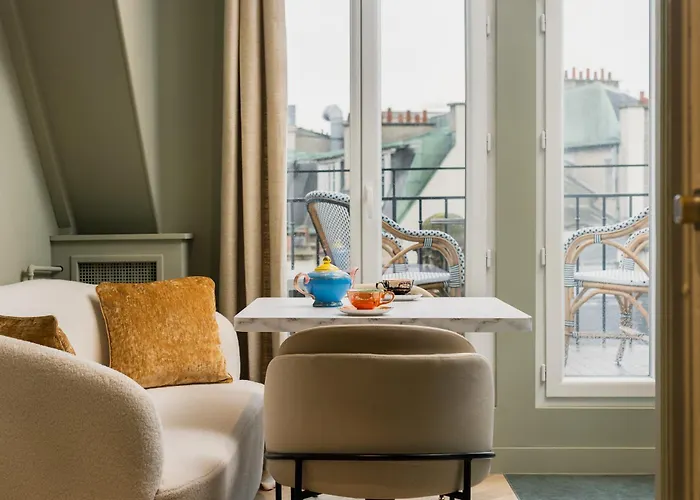 Apartment Above The Rooftops Eiffel View Paris